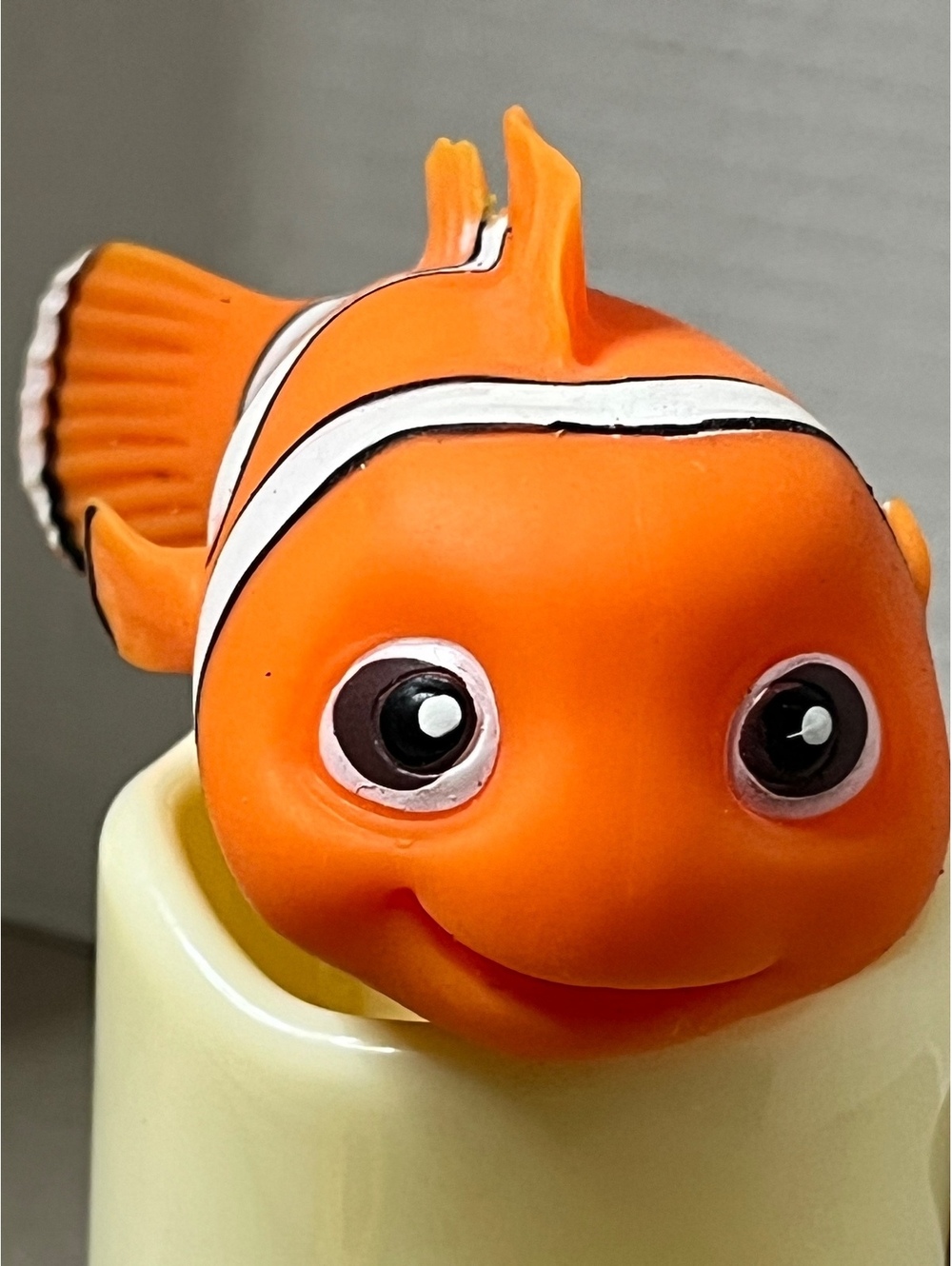 Adorable Finding Nemo Stretchable Life-Like Figure - Perfect Gift!